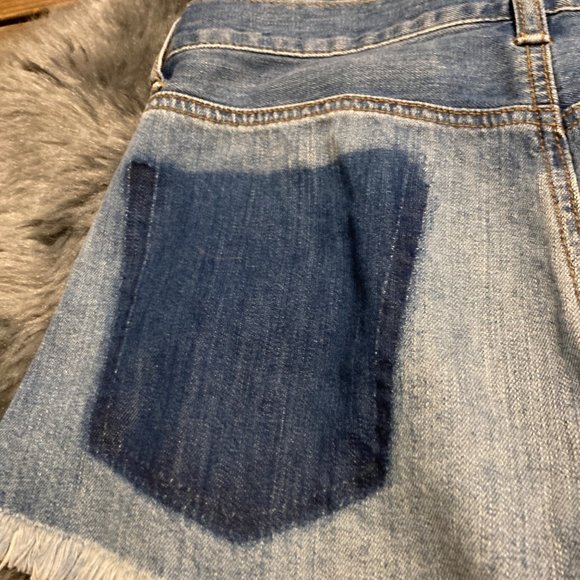 American Eagle vintage hi rise festival distressed jean shorts 8 - Picture 8 of 8